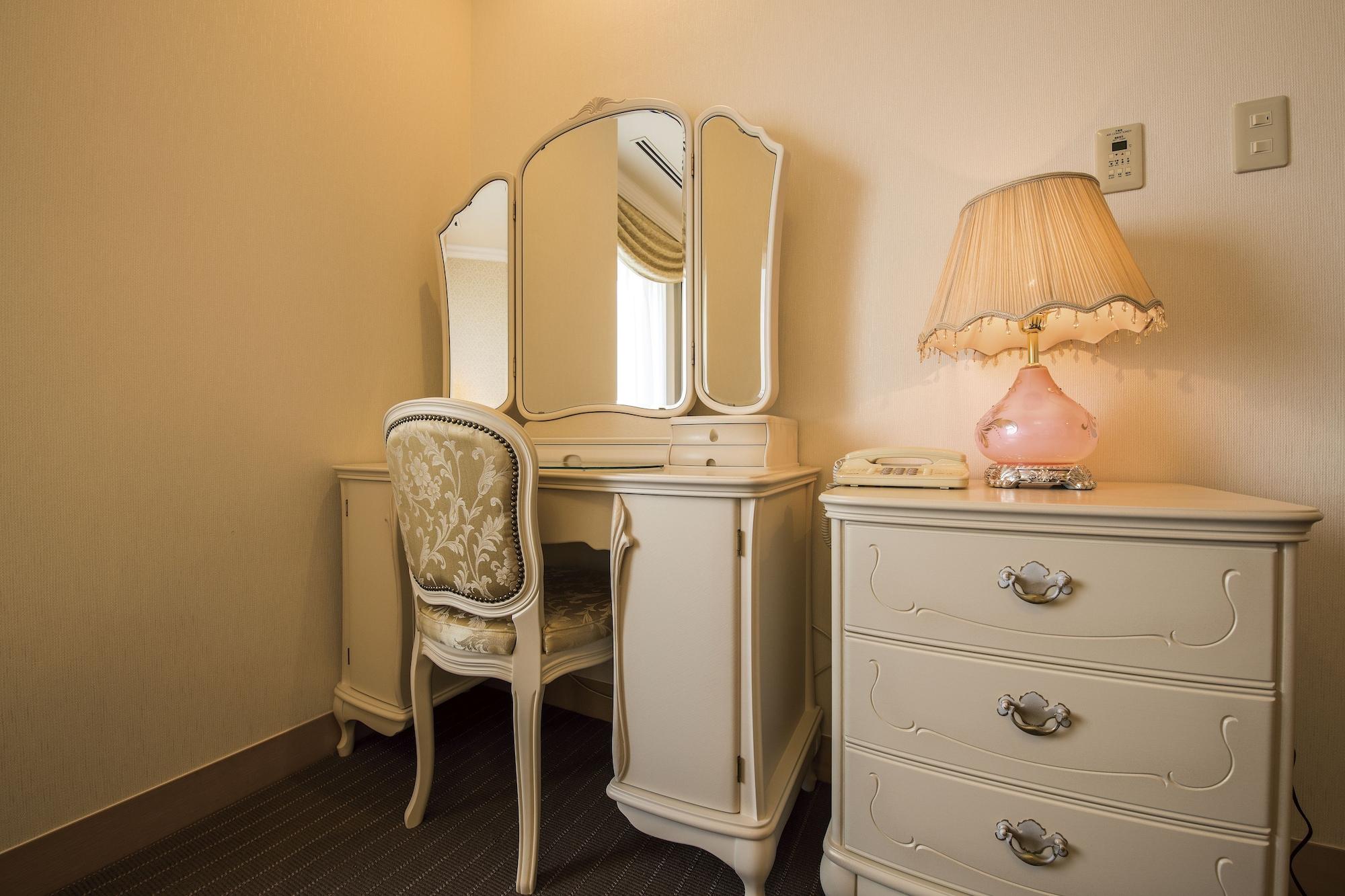 Hotel Port Plaza Chiba Exterior foto A dressing table