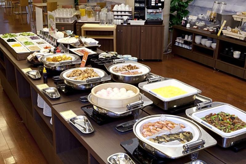 Hotel Port Plaza Chiba Exterior foto A buffet in Japan